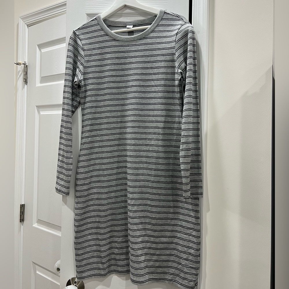 Old Navy Maternity Dress